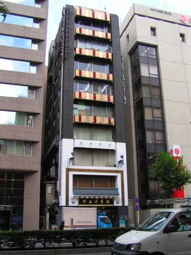 新世界ビル1階(小学館)